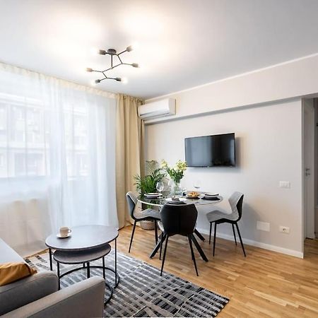 בוקרשט Sunny 2Br Flat - Top Location - Stunning Views מראה חיצוני תמונה