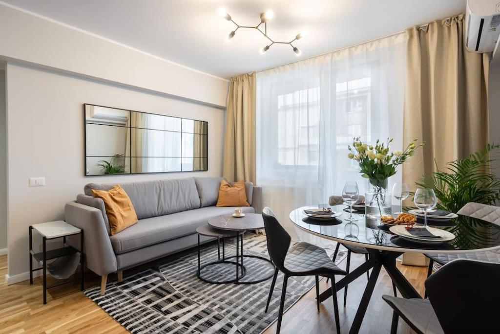 בוקרשט Sunny 2Br Flat - Top Location - Stunning Views מראה חיצוני תמונה