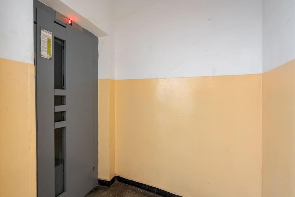 בוקרשט Sunny 2Br Flat - Top Location - Stunning Views מראה חיצוני תמונה